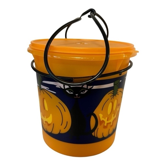 Tupperware Vintage 5qt. Halloween Bucket w/Lid & Handle - Picture 4 of 12